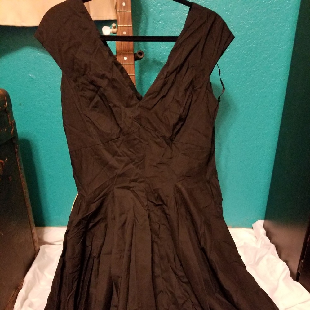 Nine West V neck flare dress